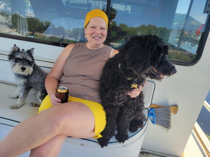 1000004402